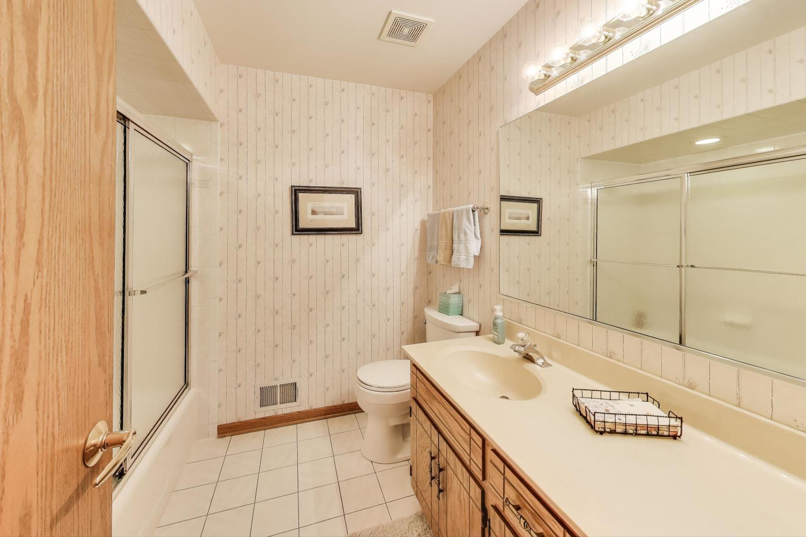 17558 Sean Drive, Orland Park, IL 60467