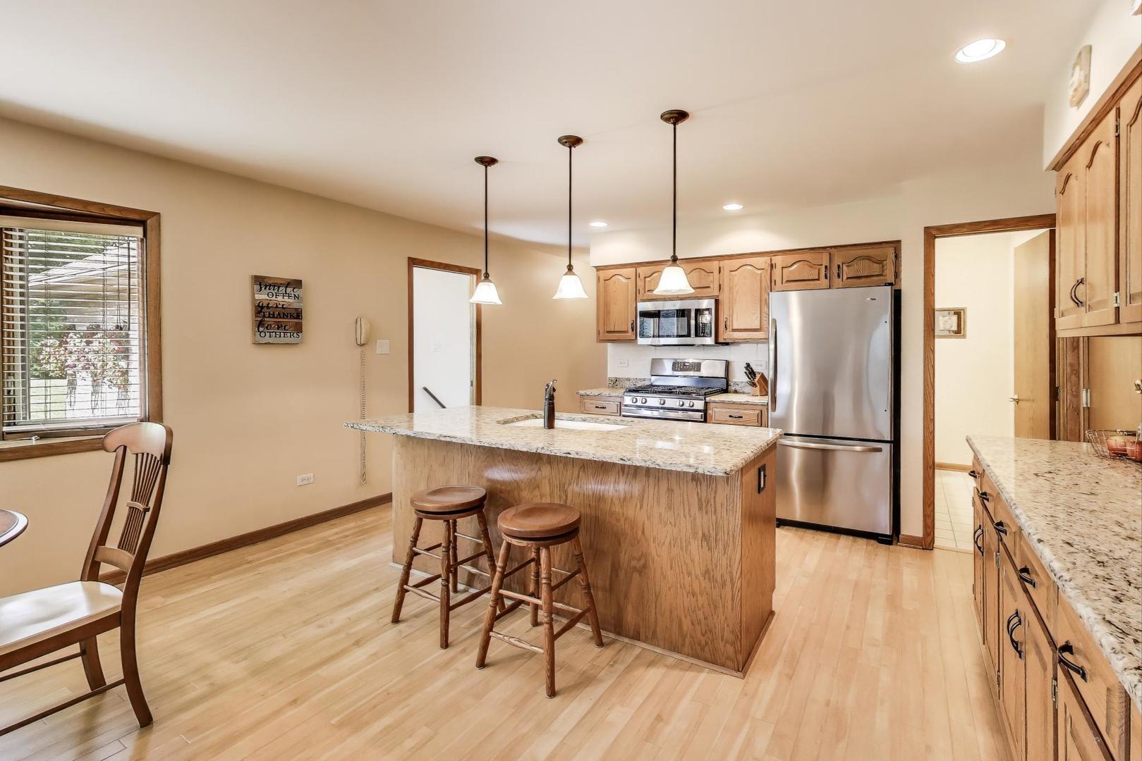 17558 Sean Drive, Orland Park, IL 60467
