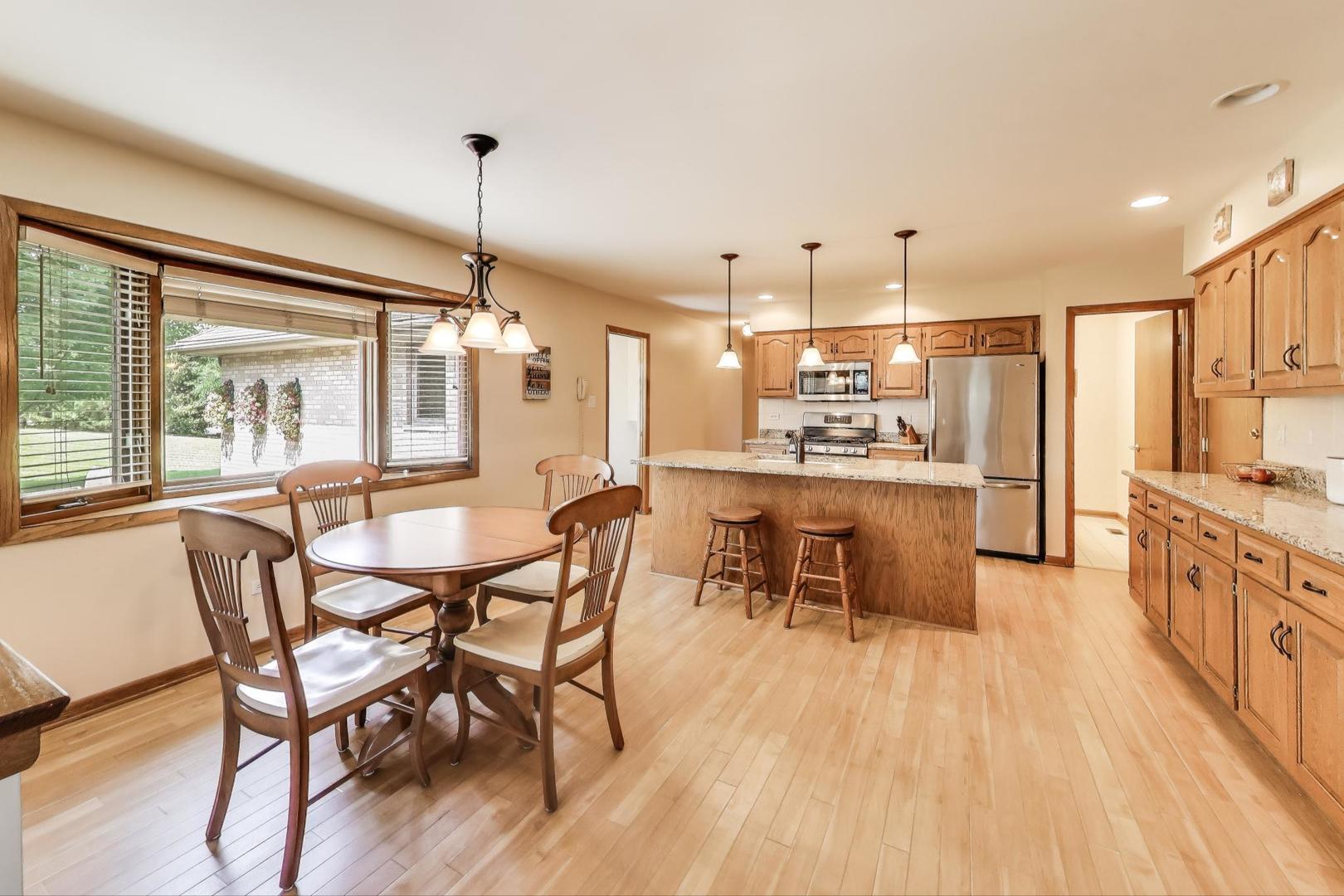 17558 Sean Drive, Orland Park, IL 60467