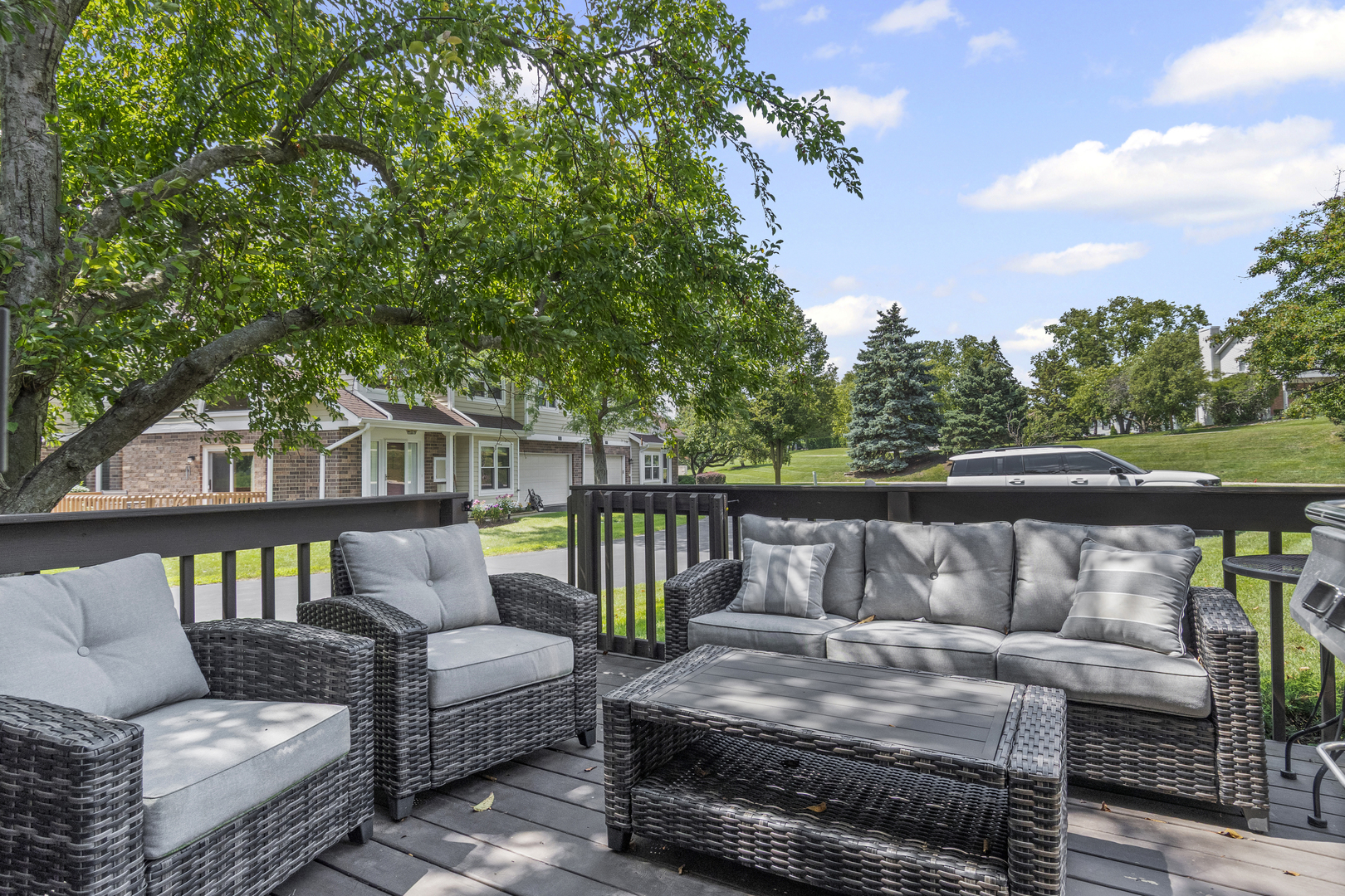 7913 Stewart Drive, Darien, IL 60561