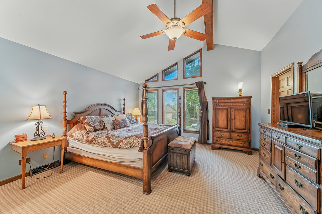 16208 S Pin Oak Court, Homer Glen, IL 60491