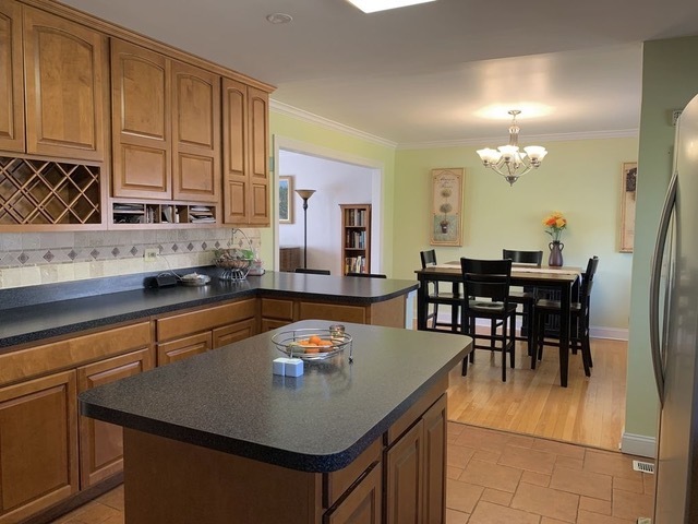 7213 Bateman Street, Downers Grove, IL 60516