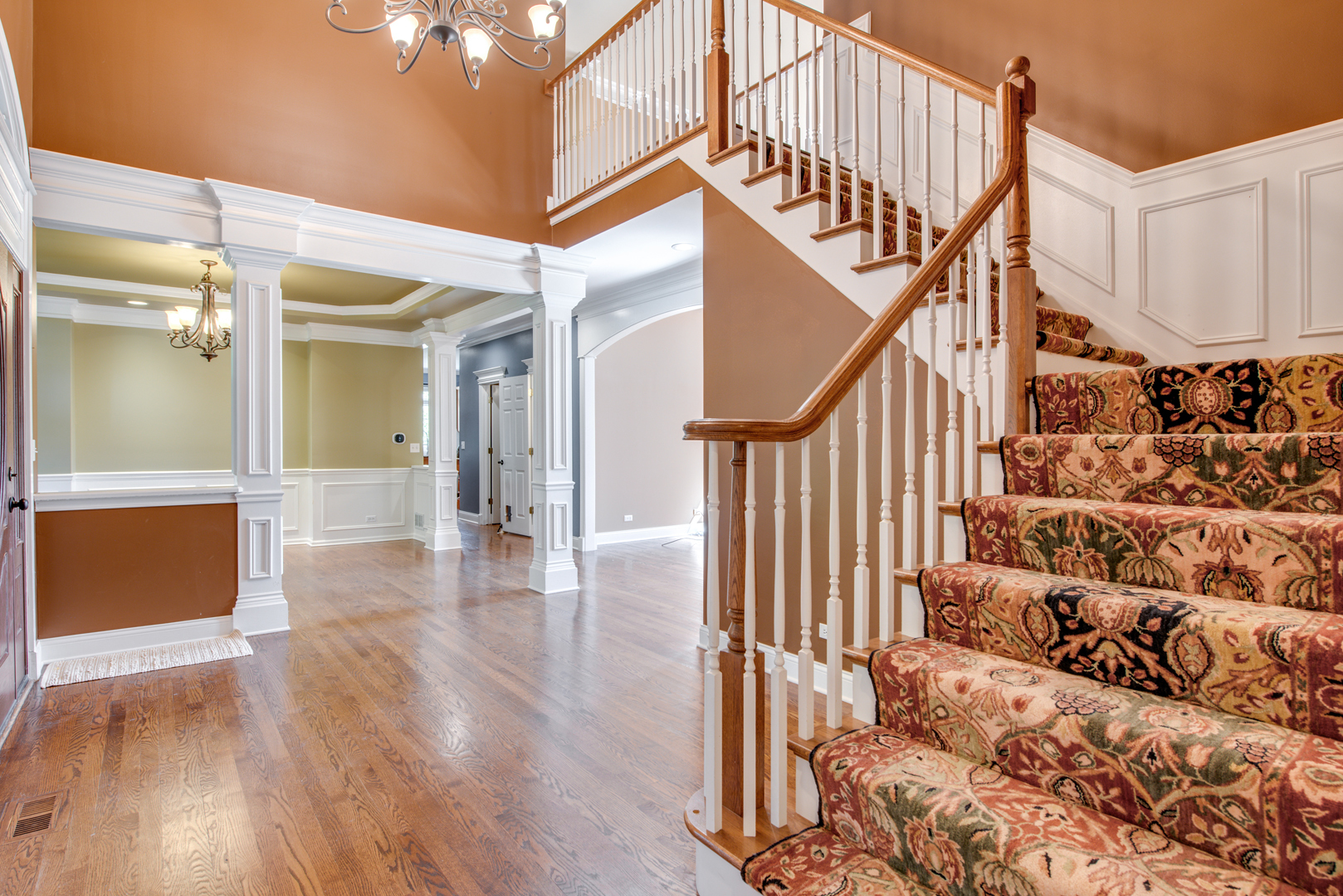 1736 Robert Lane, Naperville, IL 60564
