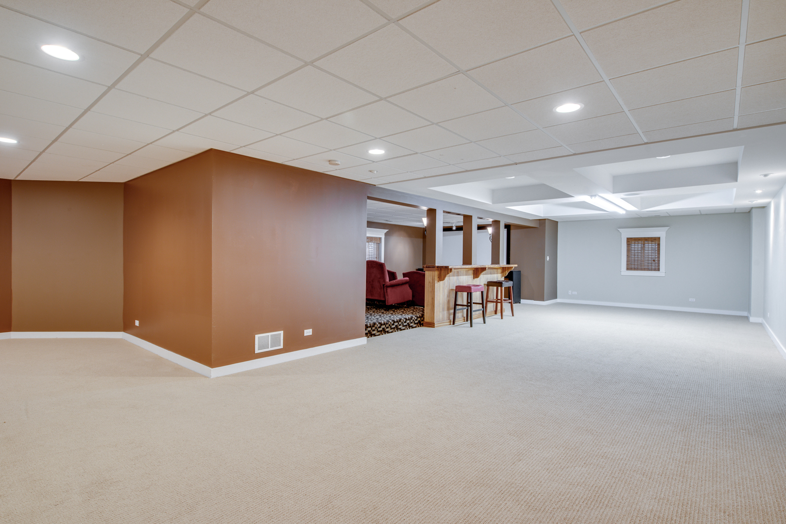 1736 Robert Lane, Naperville, IL 60564