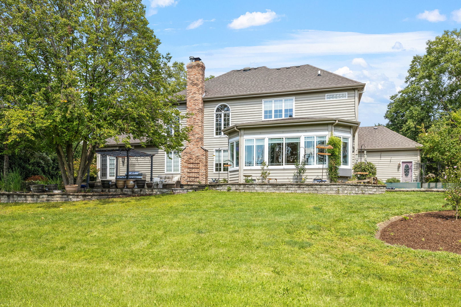 1736 Robert Lane, Naperville, IL 60564