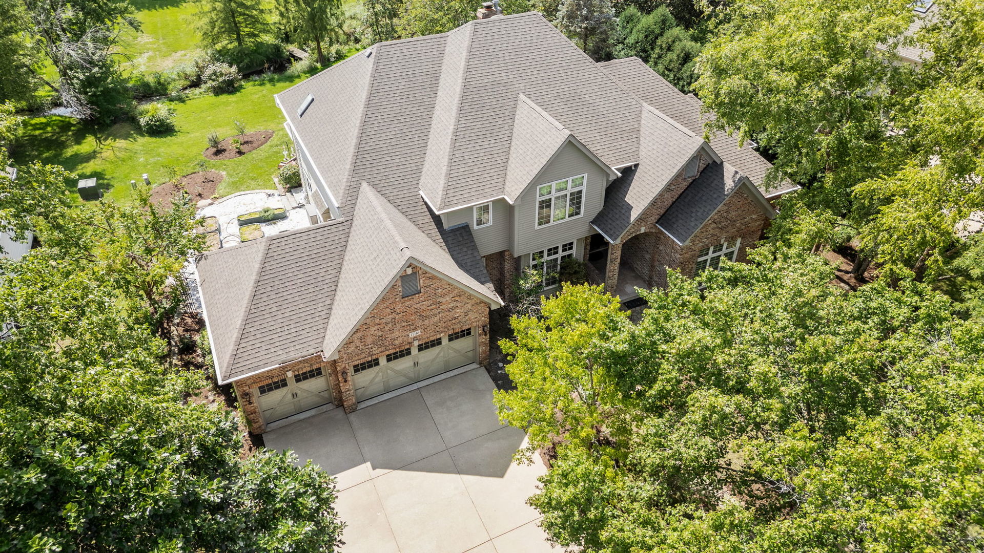 1736 Robert Lane, Naperville, IL 60564