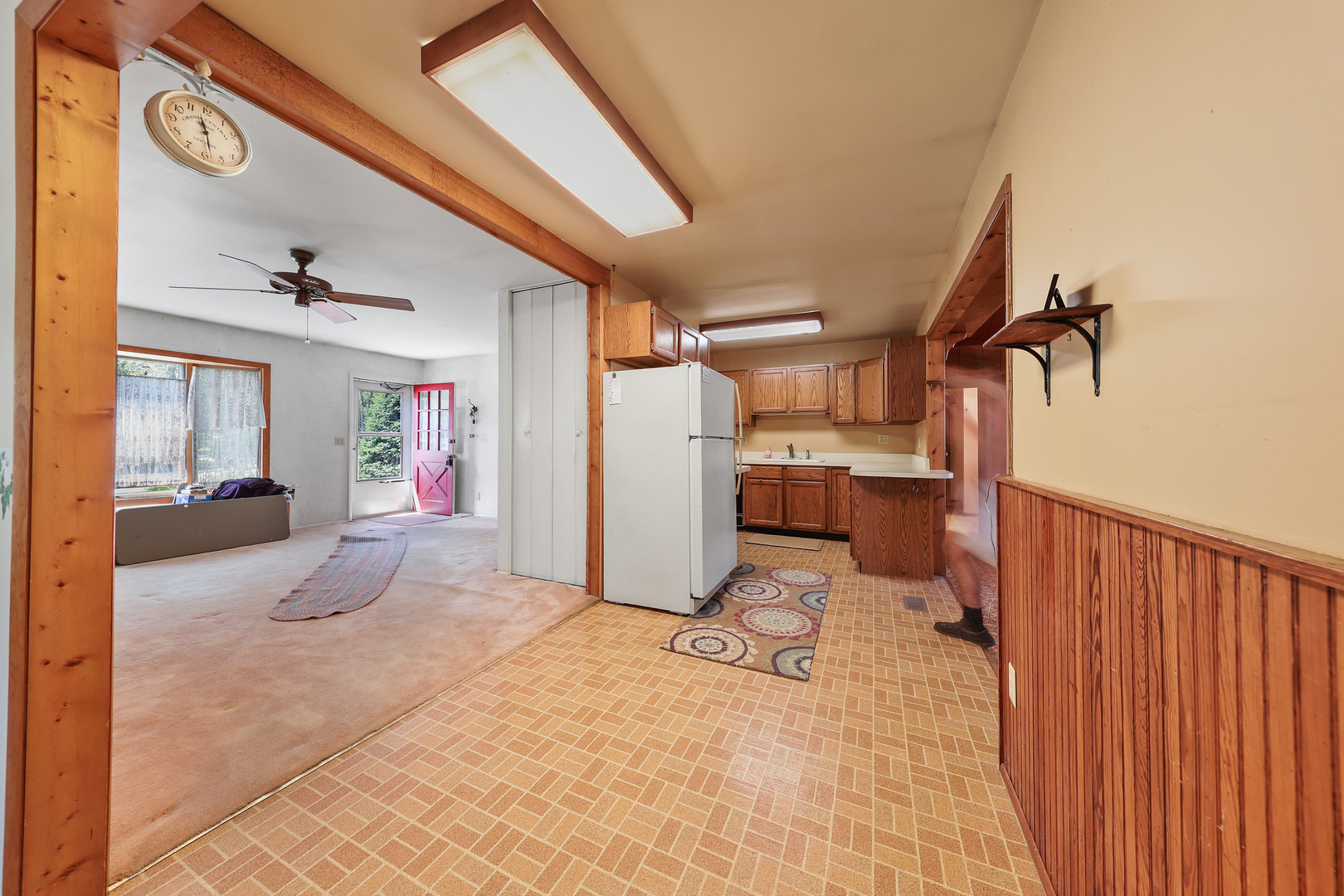 4 Crestwood Court, Montgomery, IL 60538