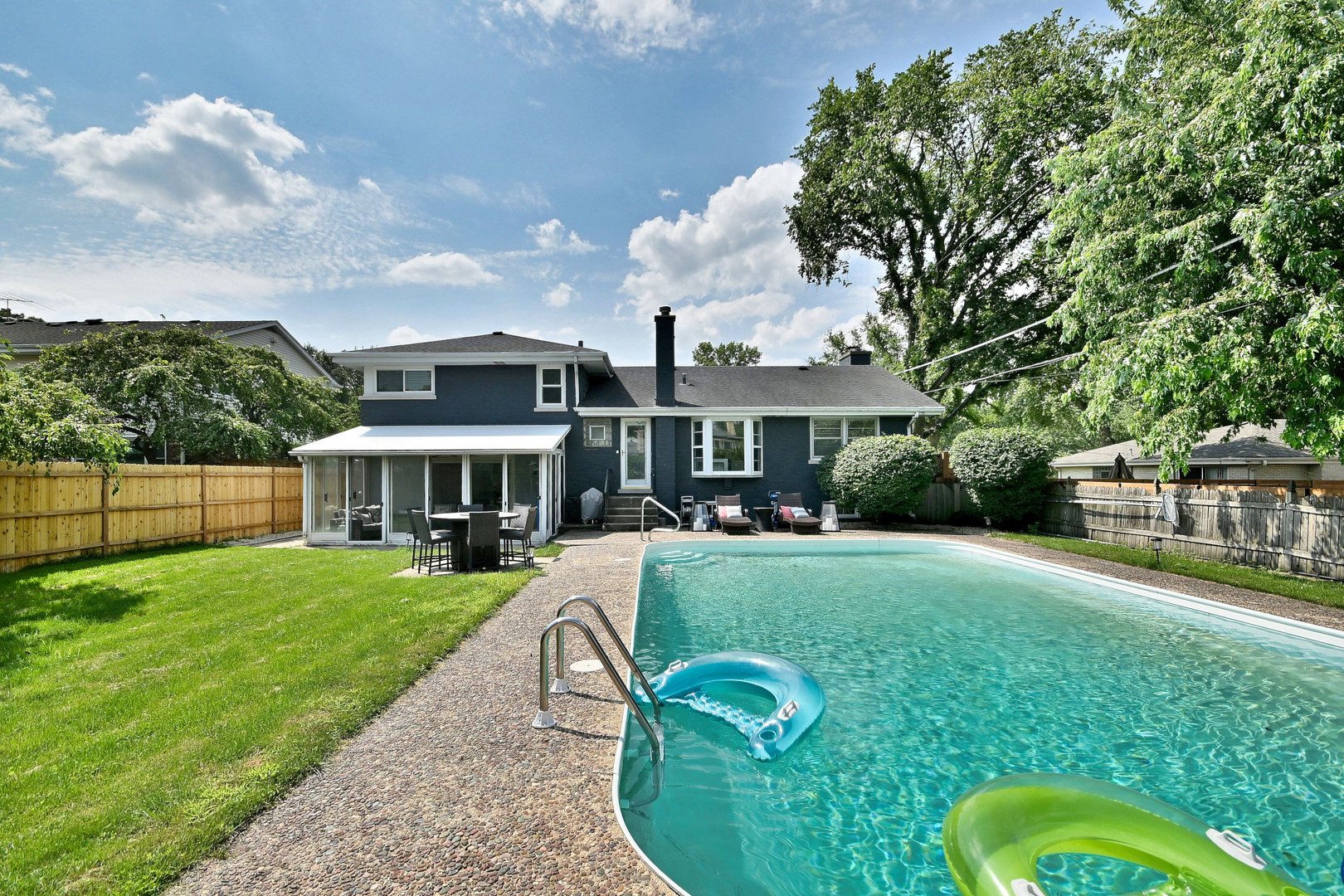 143 E Jackson Street, Elmhurst, IL 60126