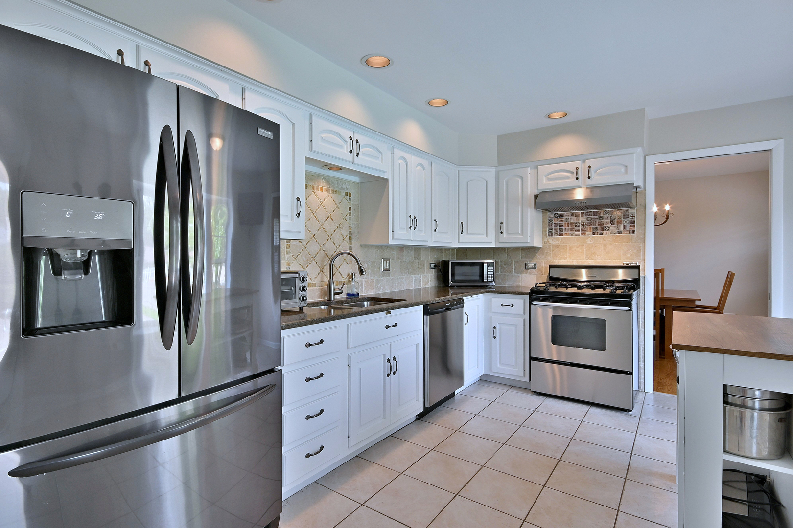 143 E Jackson Street, Elmhurst, IL 60126