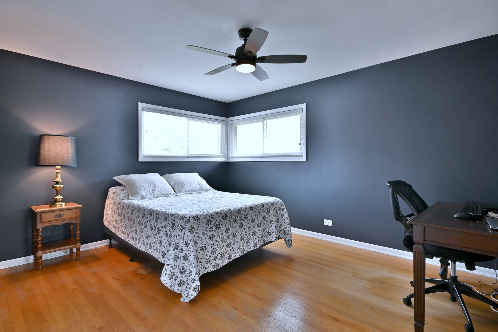 143 E Jackson Street, Elmhurst, IL 60126