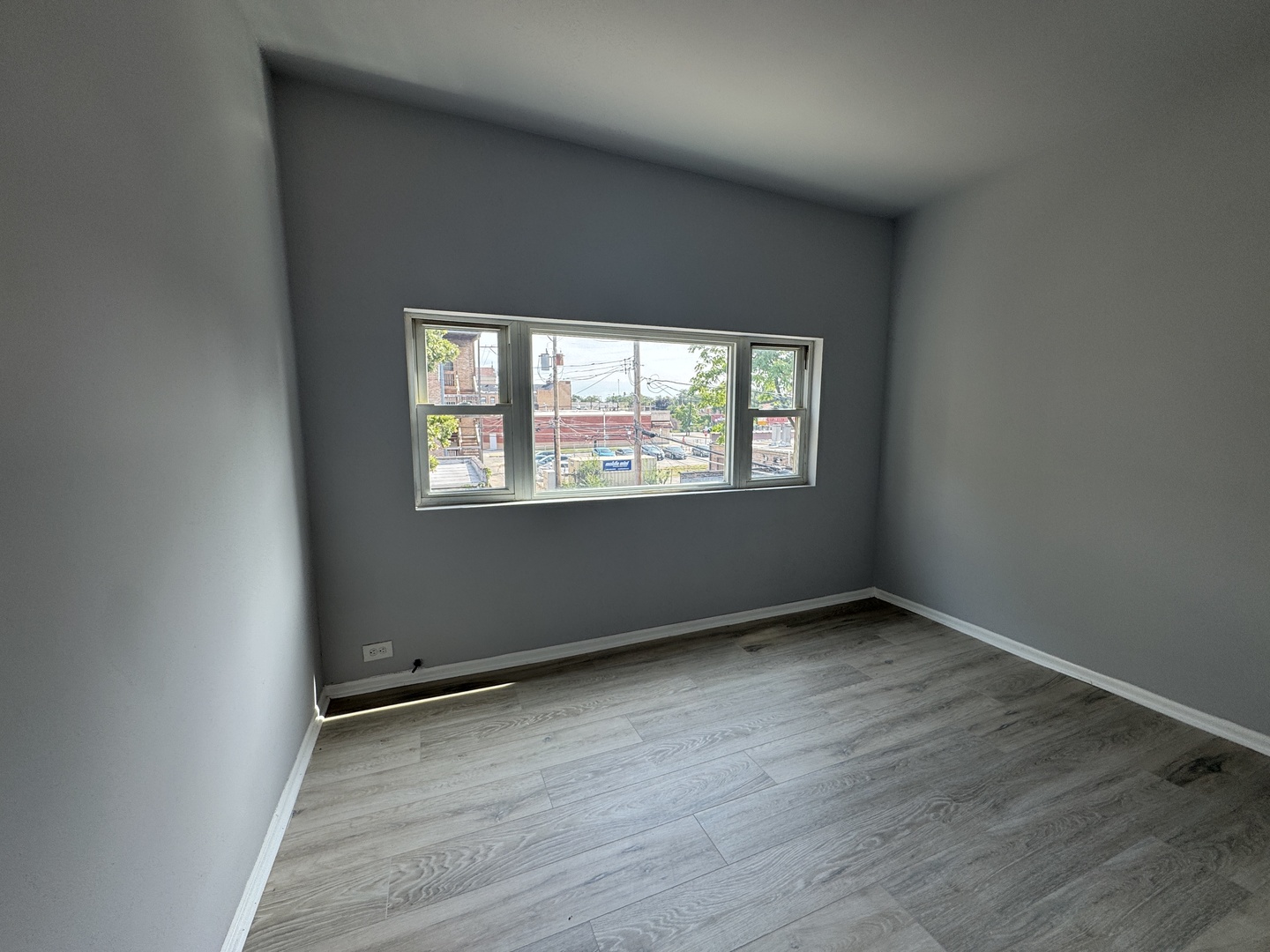 7847 S Bennett Avenue, Chicago, IL 60649