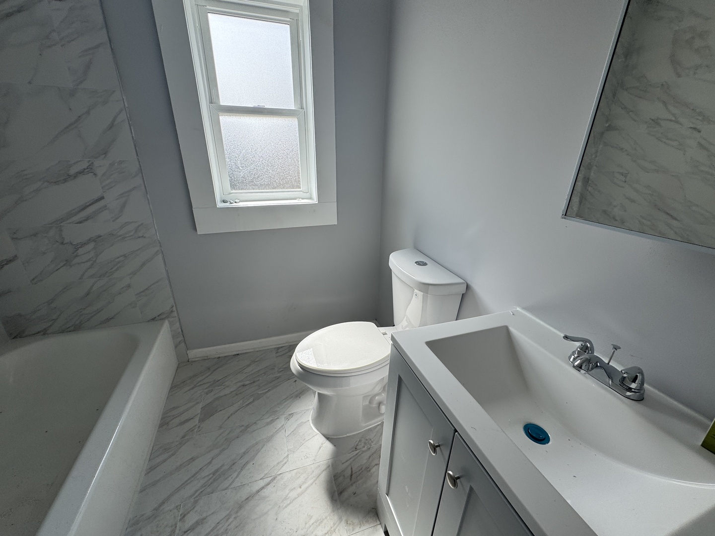 7847 S Bennett Avenue, Chicago, IL 60649