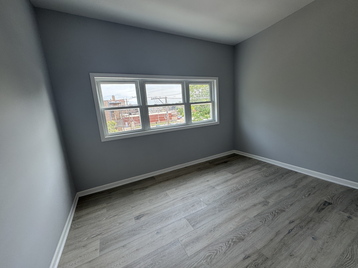 7847 S Bennett Avenue, Chicago, IL 60649