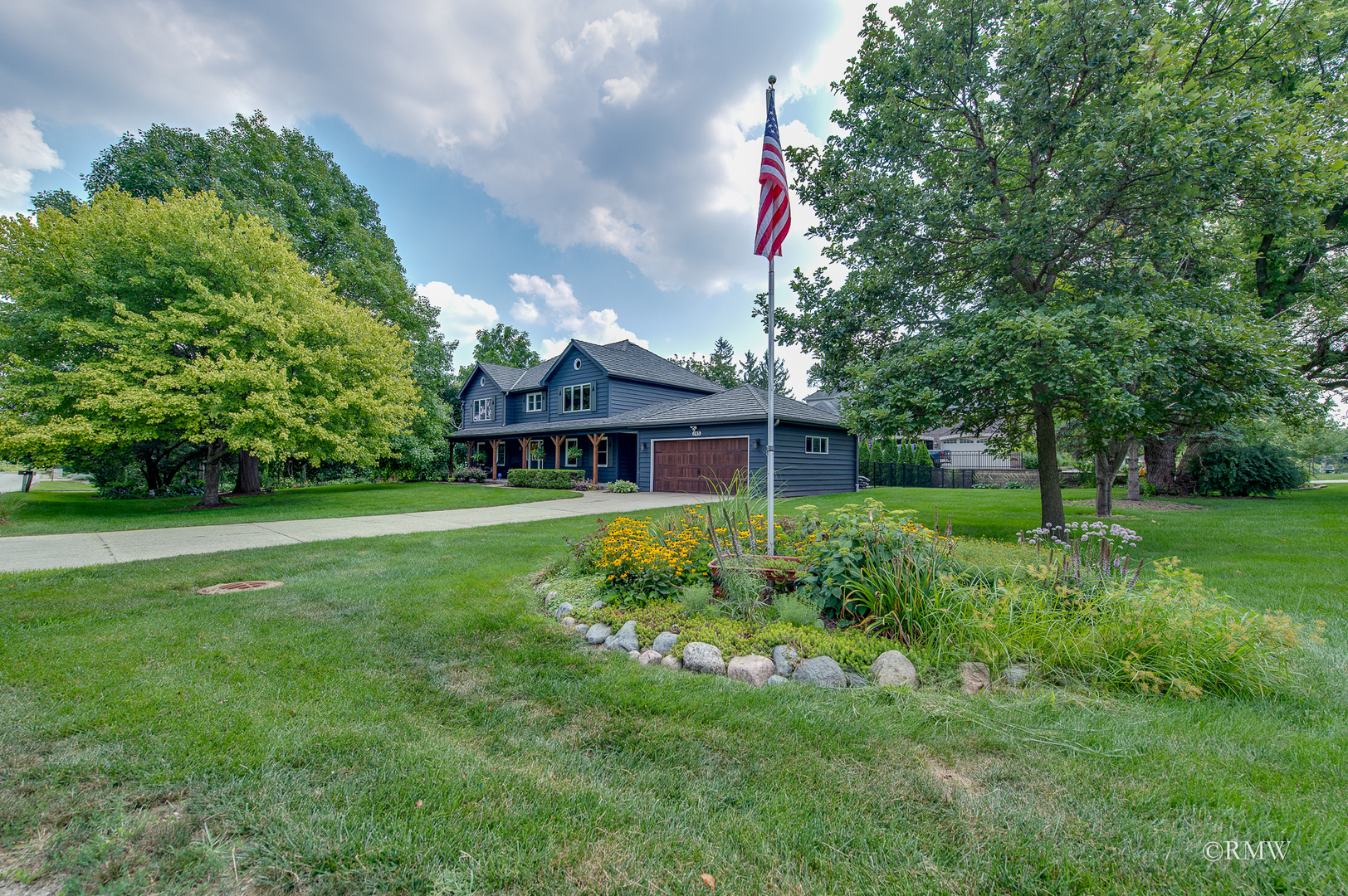 245 FOREST Avenue, Roselle, IL 60172