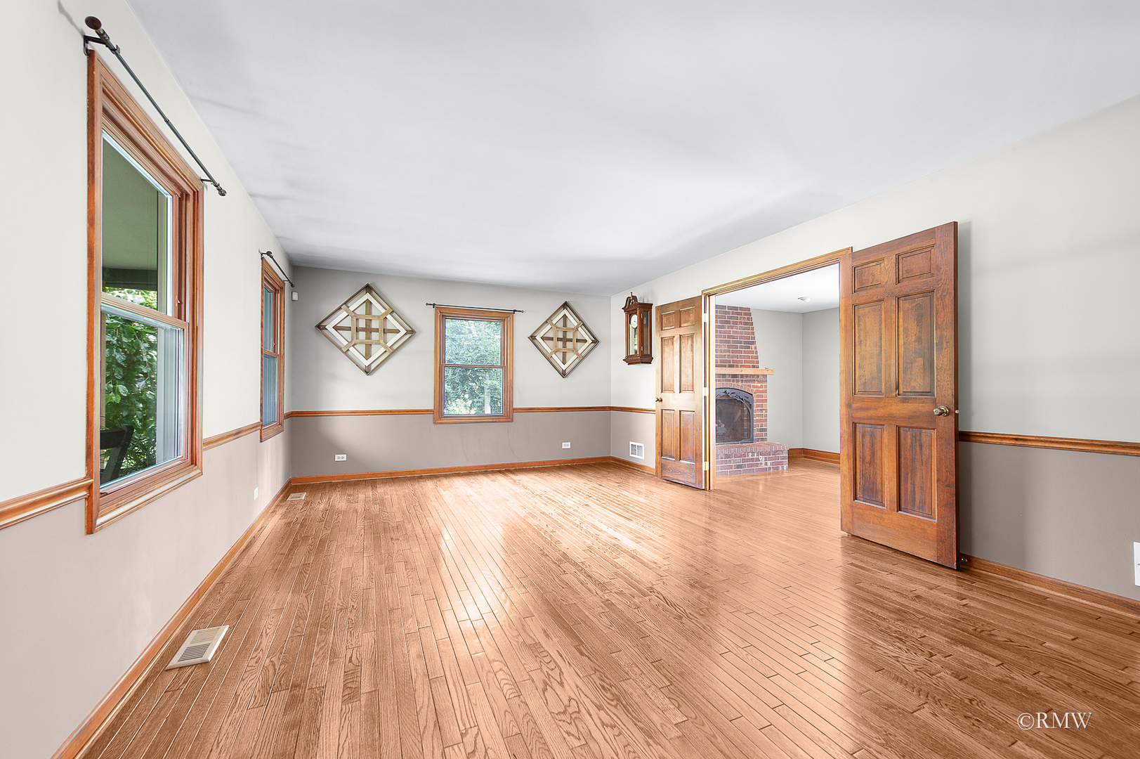245 FOREST Avenue, Roselle, IL 60172