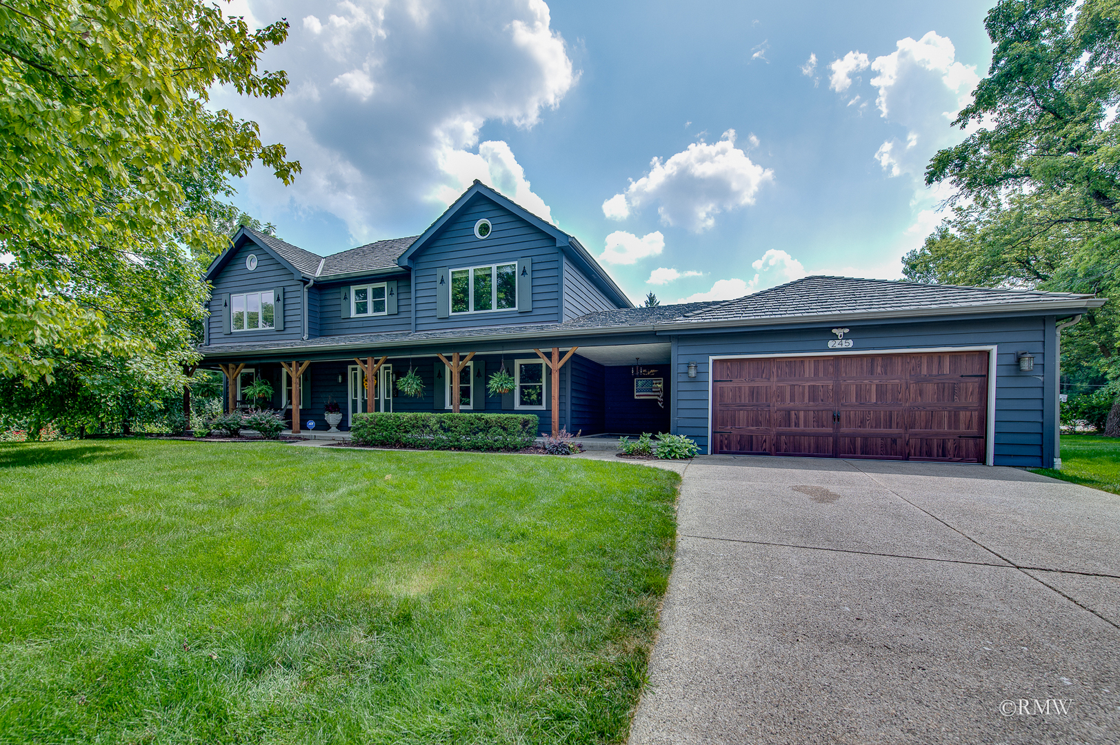245 FOREST Avenue, Roselle, IL 60172