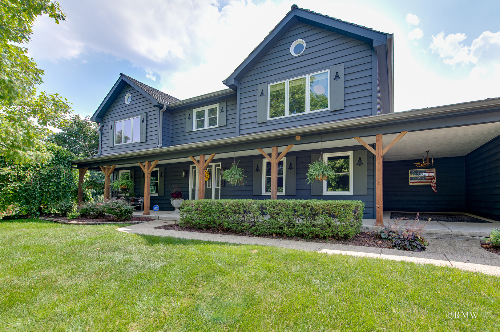 245 FOREST Avenue, Roselle, IL 60172
