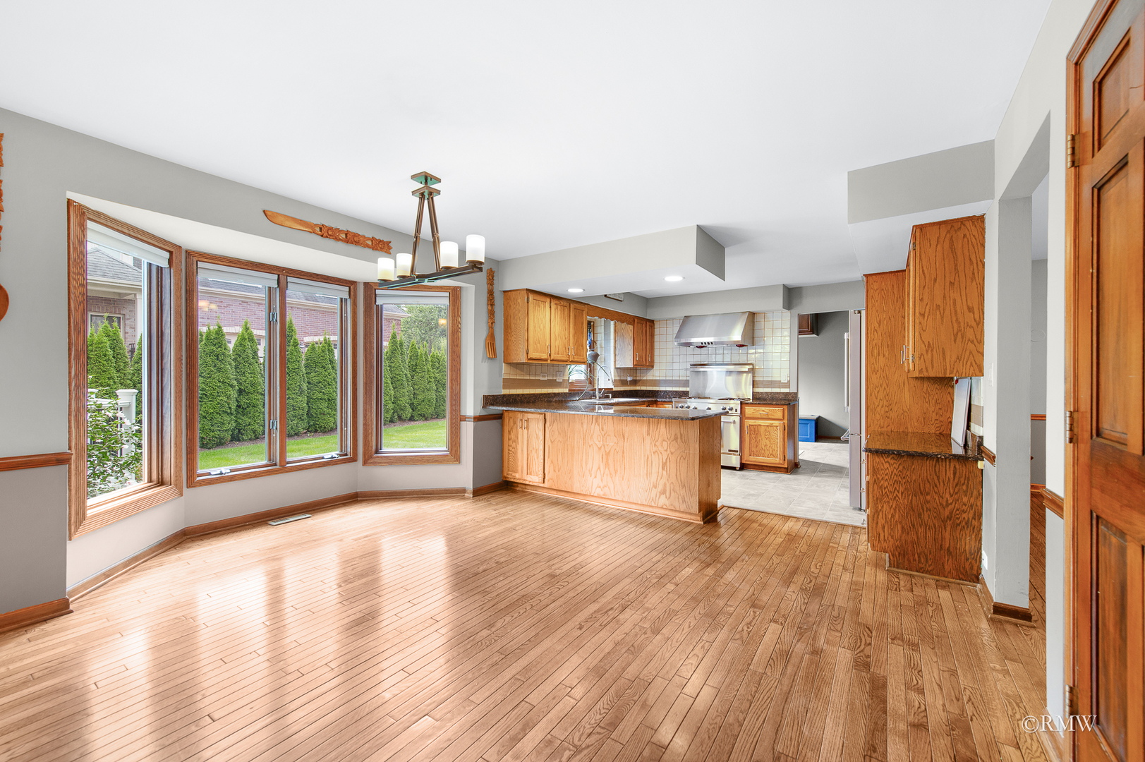 245 FOREST Avenue, Roselle, IL 60172