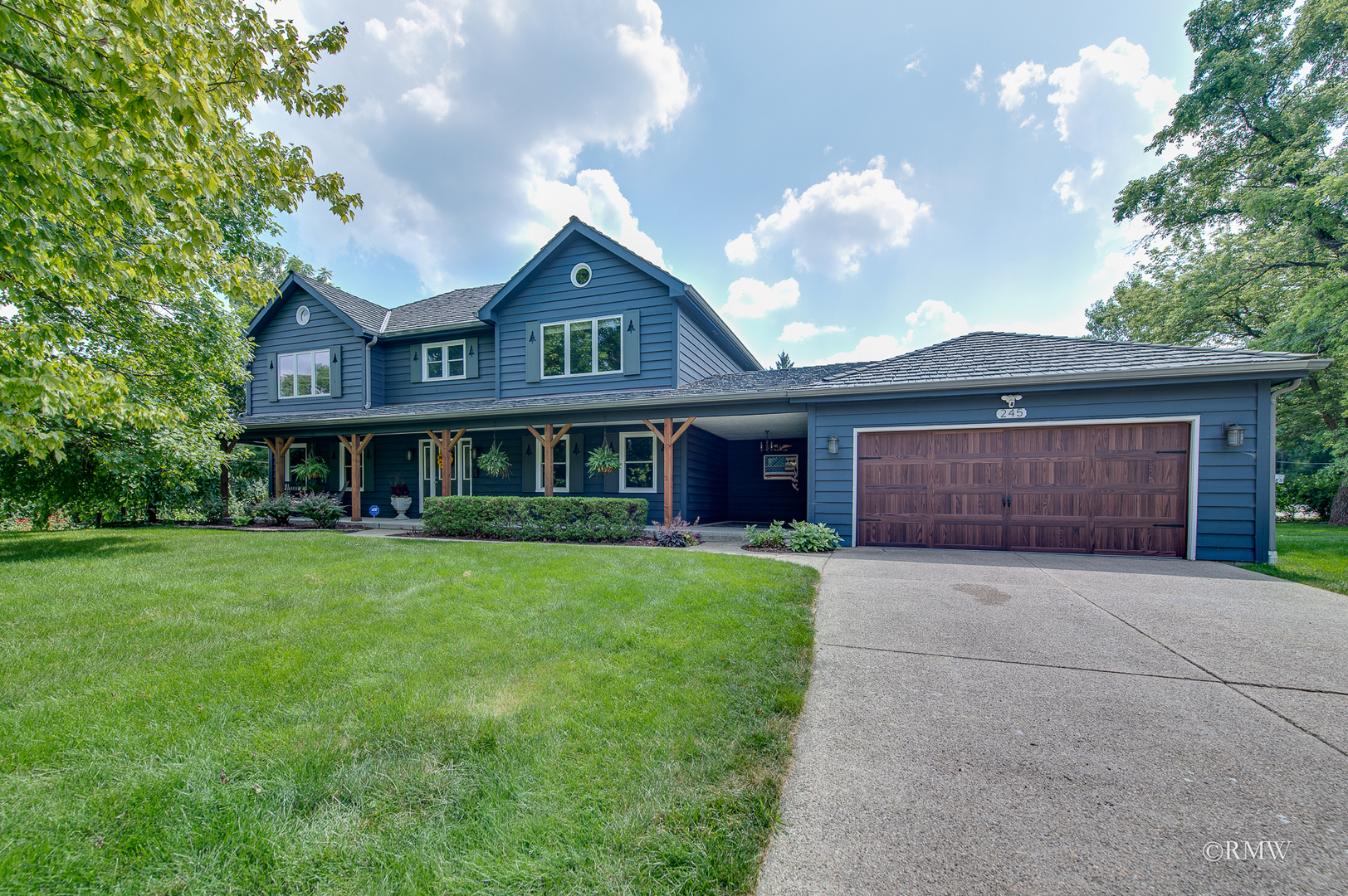 245 FOREST Avenue, Roselle, IL 60172