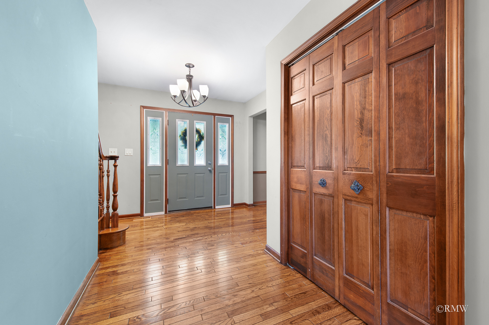 245 FOREST Avenue, Roselle, IL 60172