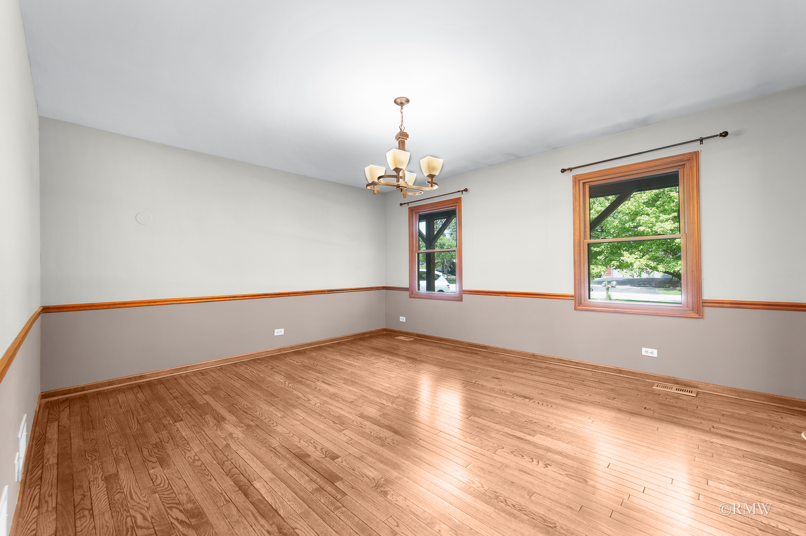 245 FOREST Avenue, Roselle, IL 60172