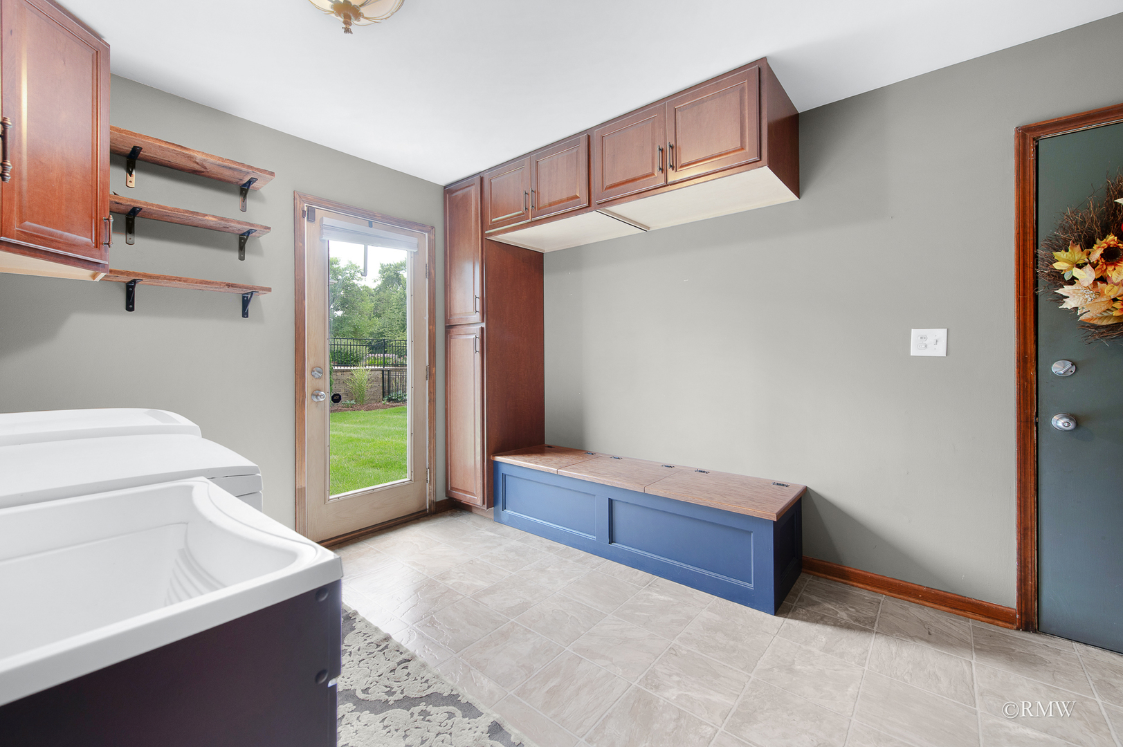 245 FOREST Avenue, Roselle, IL 60172