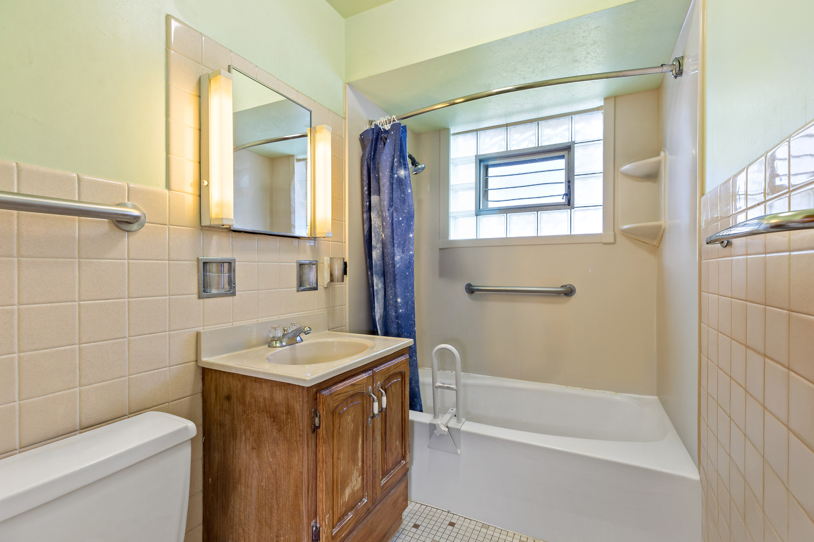 10301 S Avenue O, Chicago, IL 60617