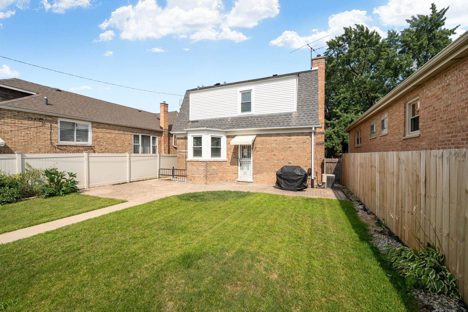 2724 Spruce Street, River Grove, IL 60171