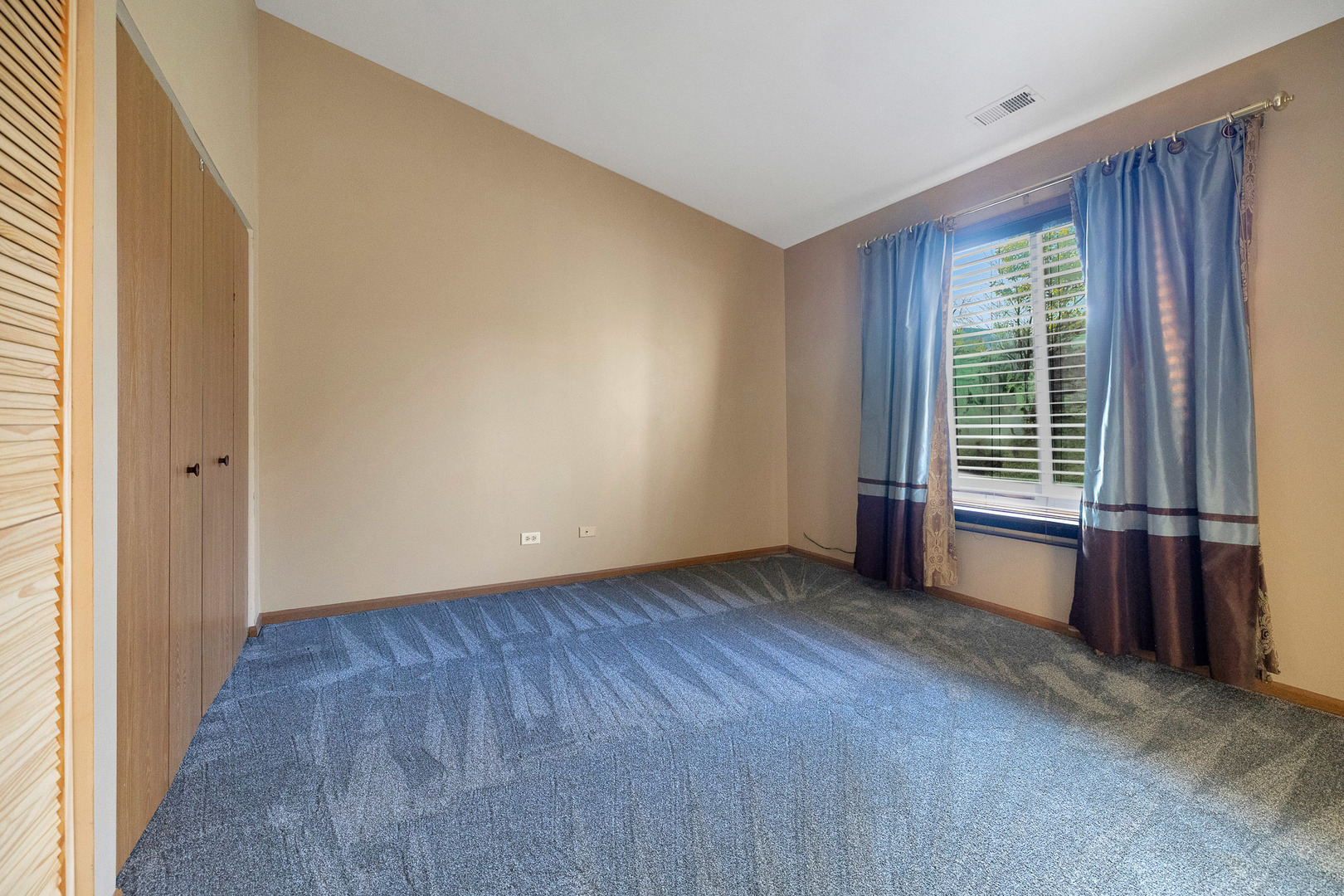 5169 Pembrook Court #5169, Gurnee, IL 60031