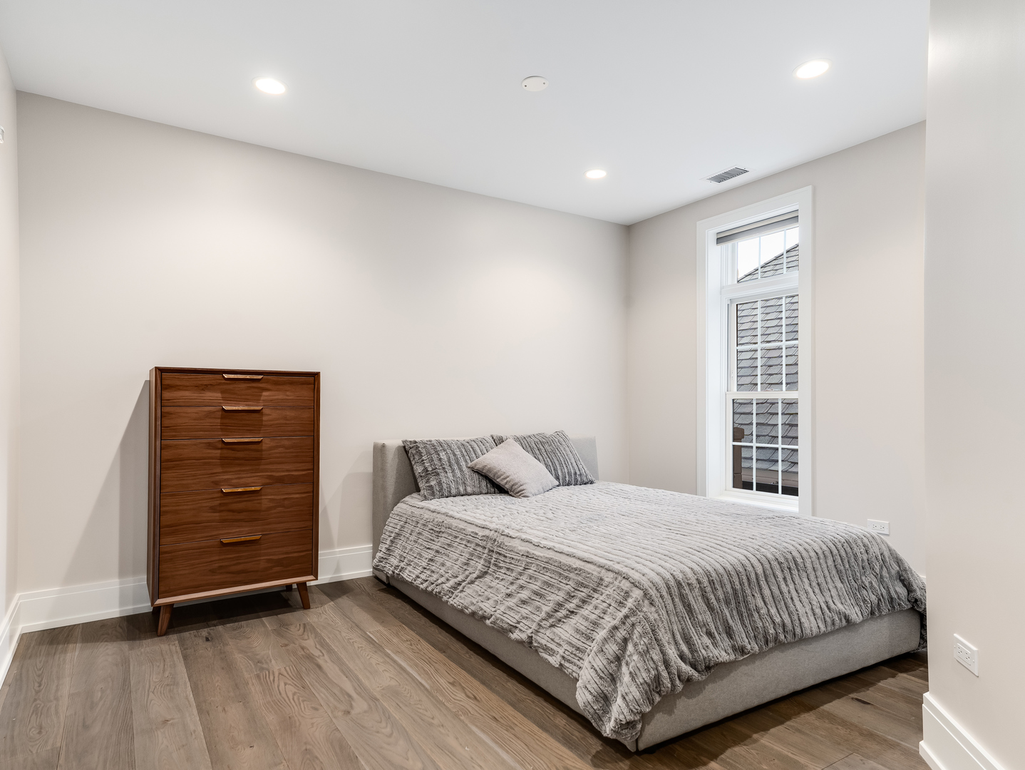 110 S Washington Street #203, Naperville, IL 60540
