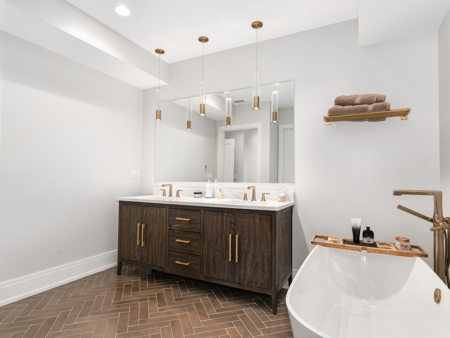 110 S Washington Street #203, Naperville, IL 60540