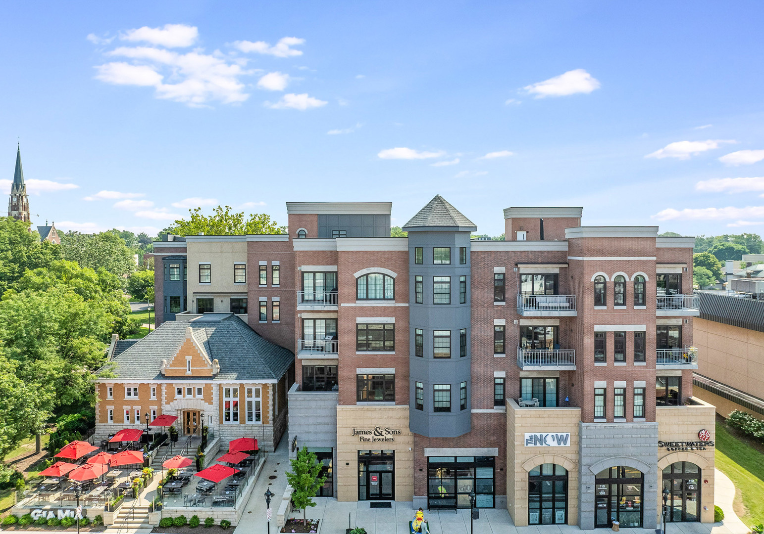 110 S Washington Street #203, Naperville, IL 60540