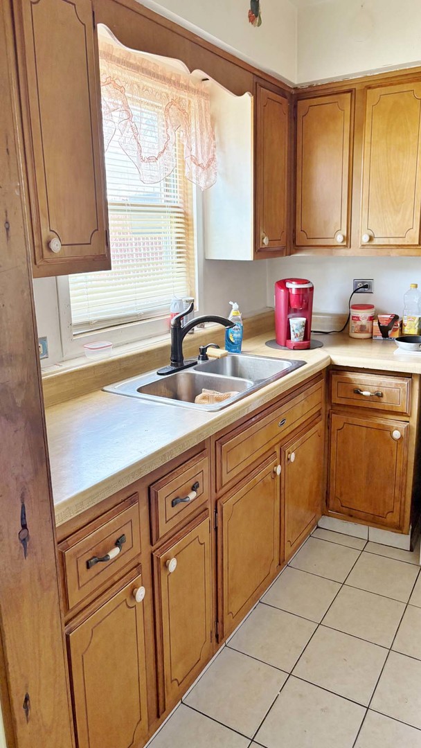 1419 N Ashbel Avenue, Berkeley, IL 60163