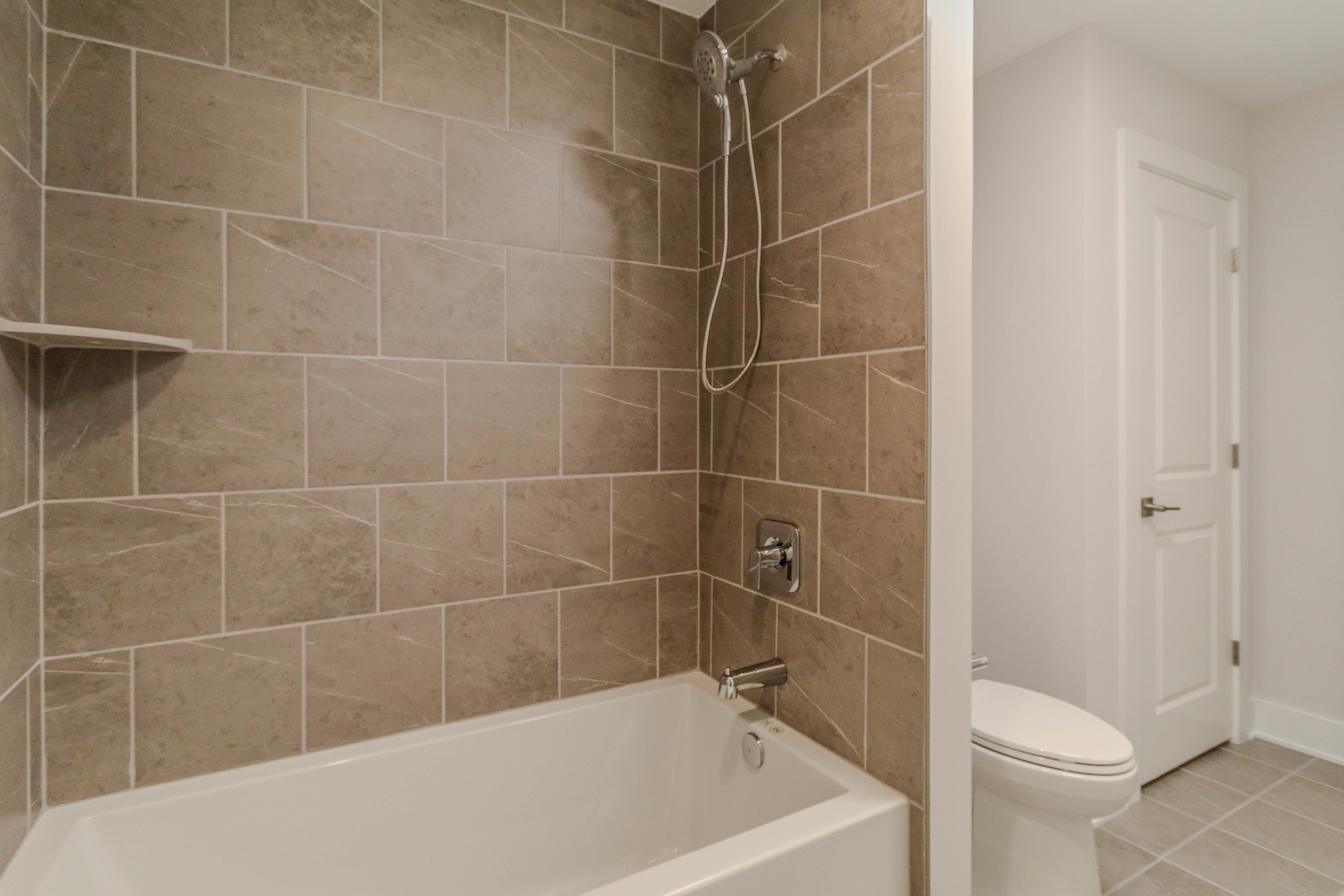 3910 Sterling Road, Downers Grove, IL 60515