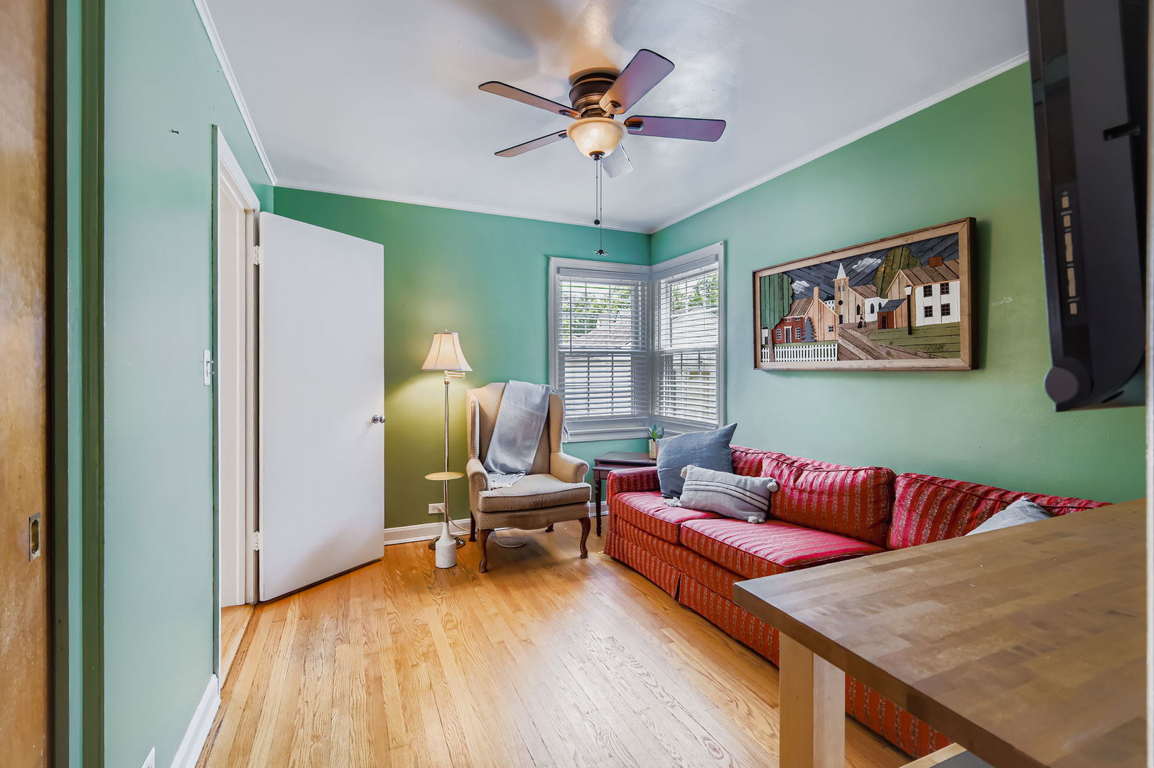6157 N Lenox Avenue, Chicago, IL 60646