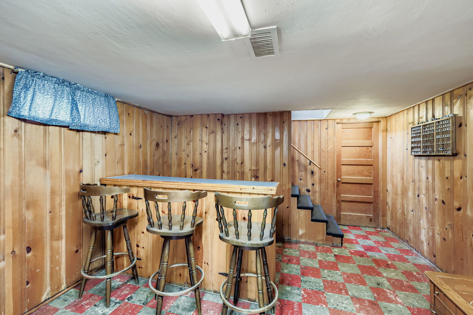 6157 N Lenox Avenue, Chicago, IL 60646