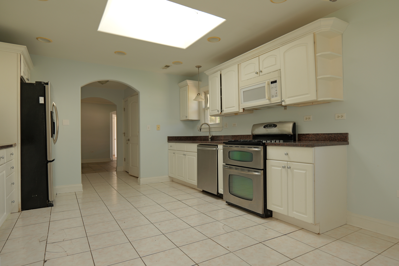 9246 S 49th Avenue, Oak Lawn, IL 60453