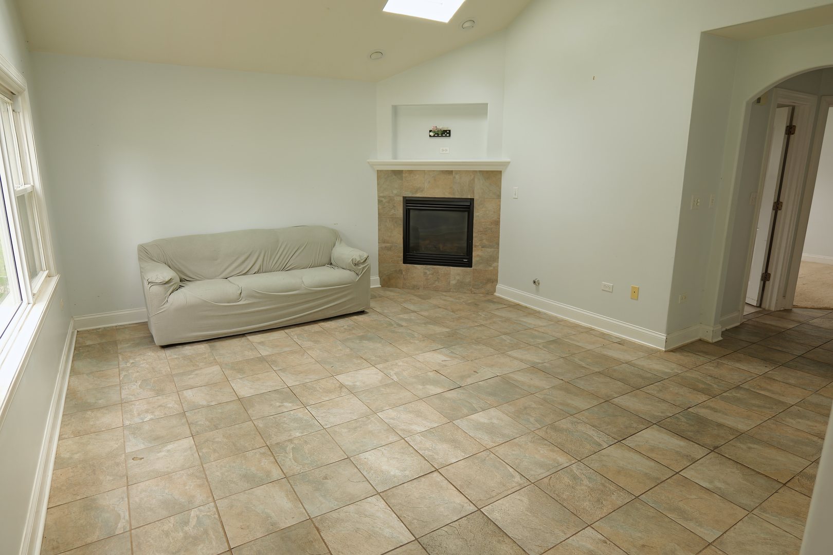 9246 S 49th Avenue, Oak Lawn, IL 60453