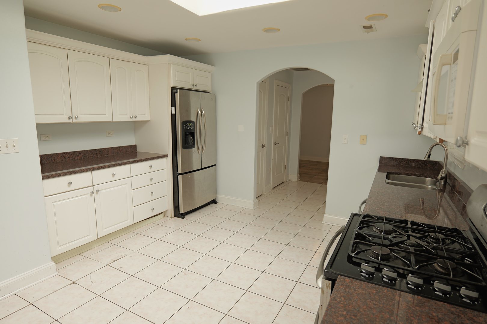 9246 S 49th Avenue, Oak Lawn, IL 60453