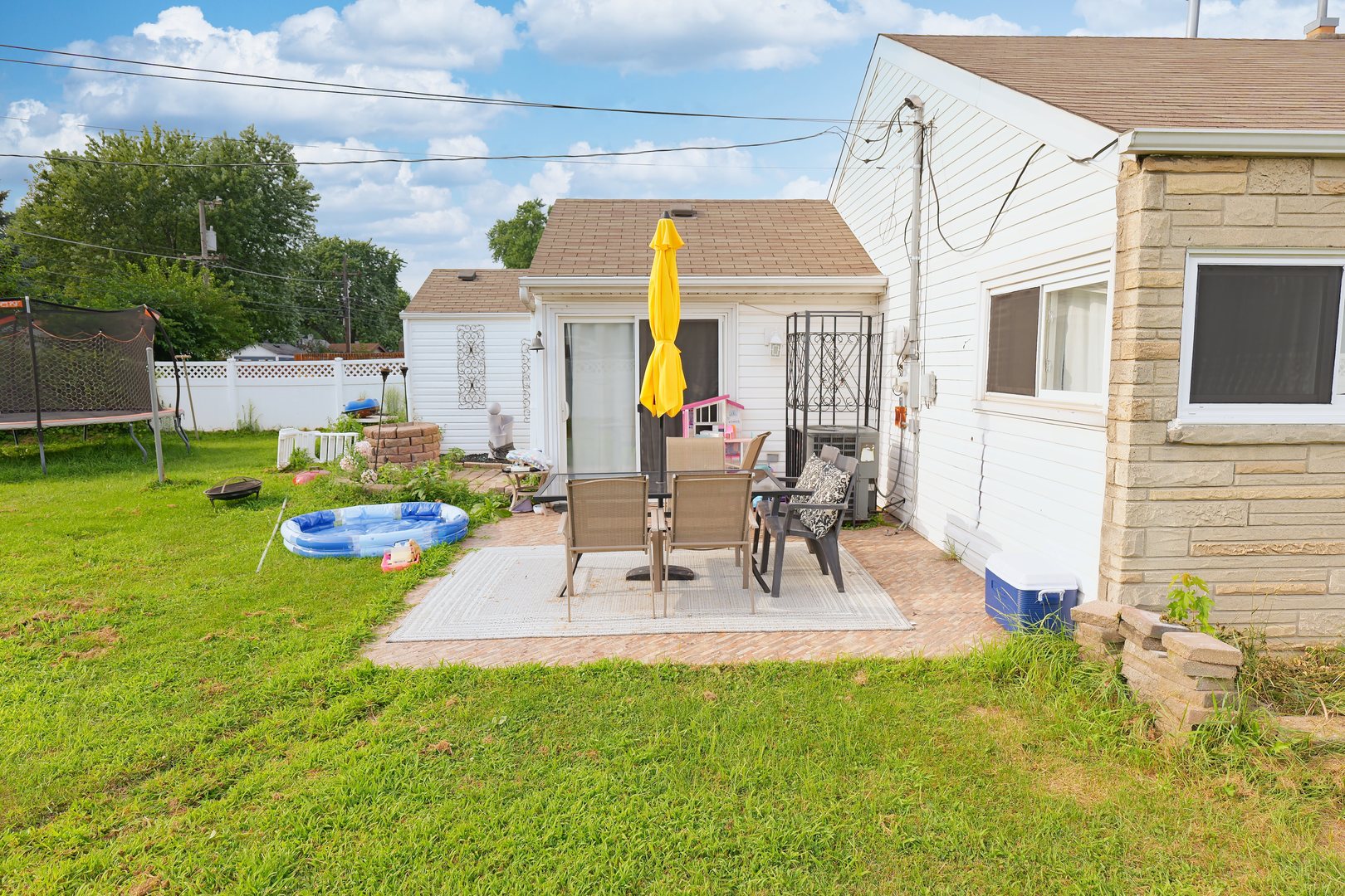 9246 S 49th Avenue, Oak Lawn, IL 60453