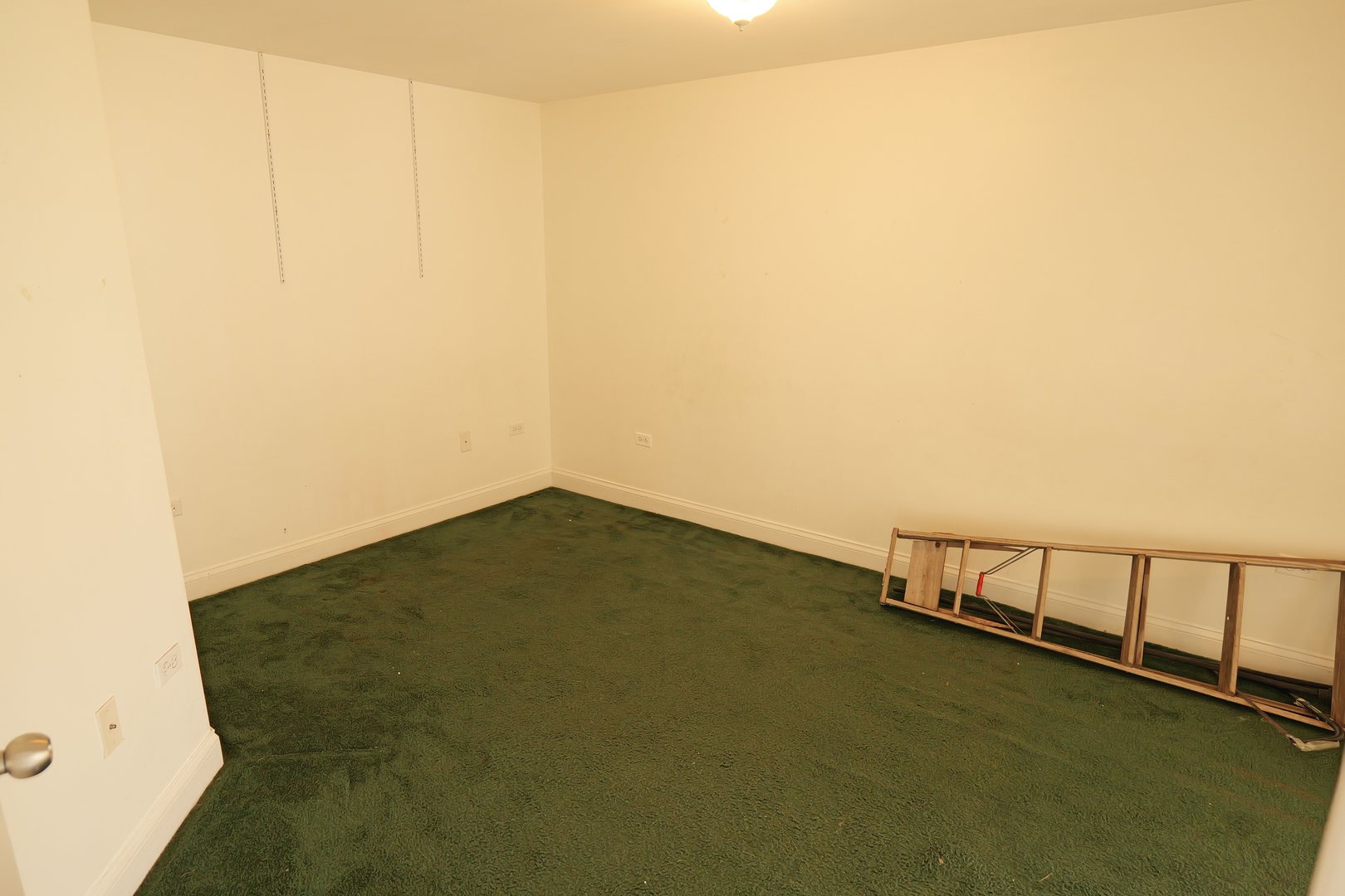9246 S 49th Avenue, Oak Lawn, IL 60453