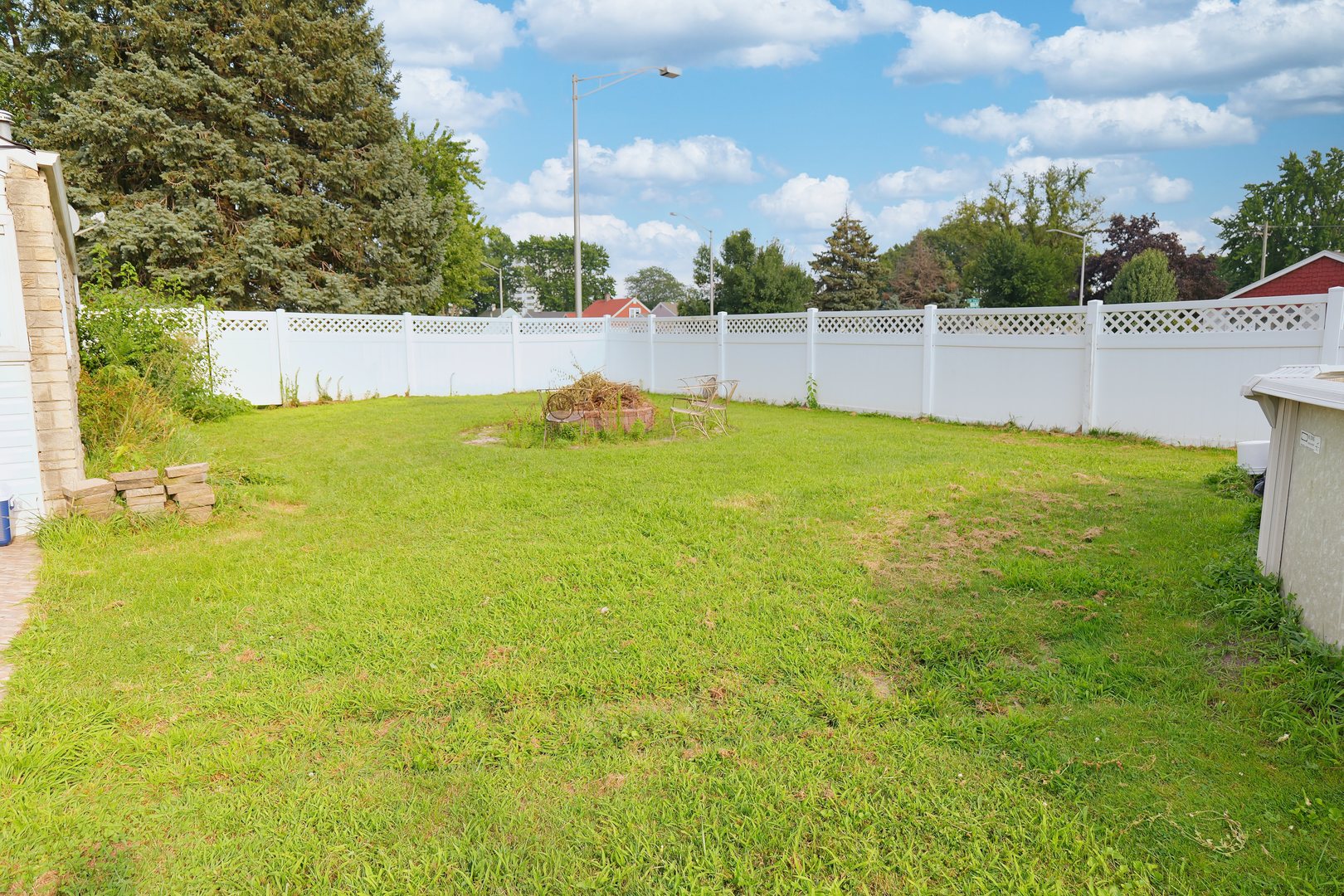 9246 S 49th Avenue, Oak Lawn, IL 60453