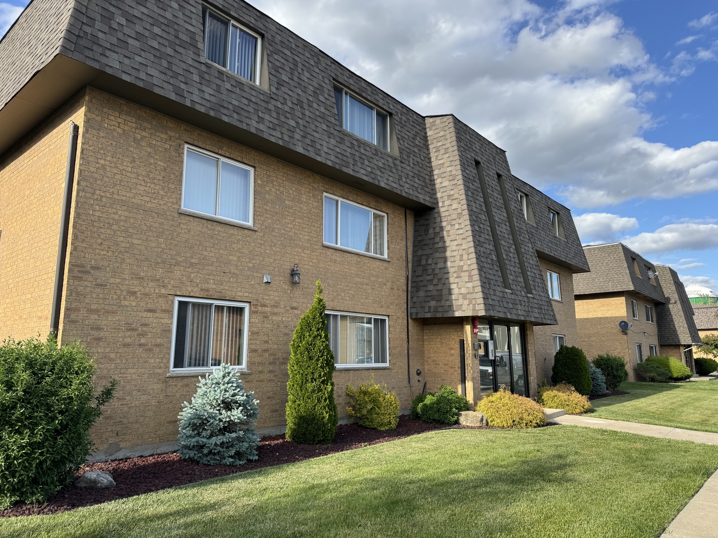 6616 104th Place #1, Chicago Ridge, IL 60415
