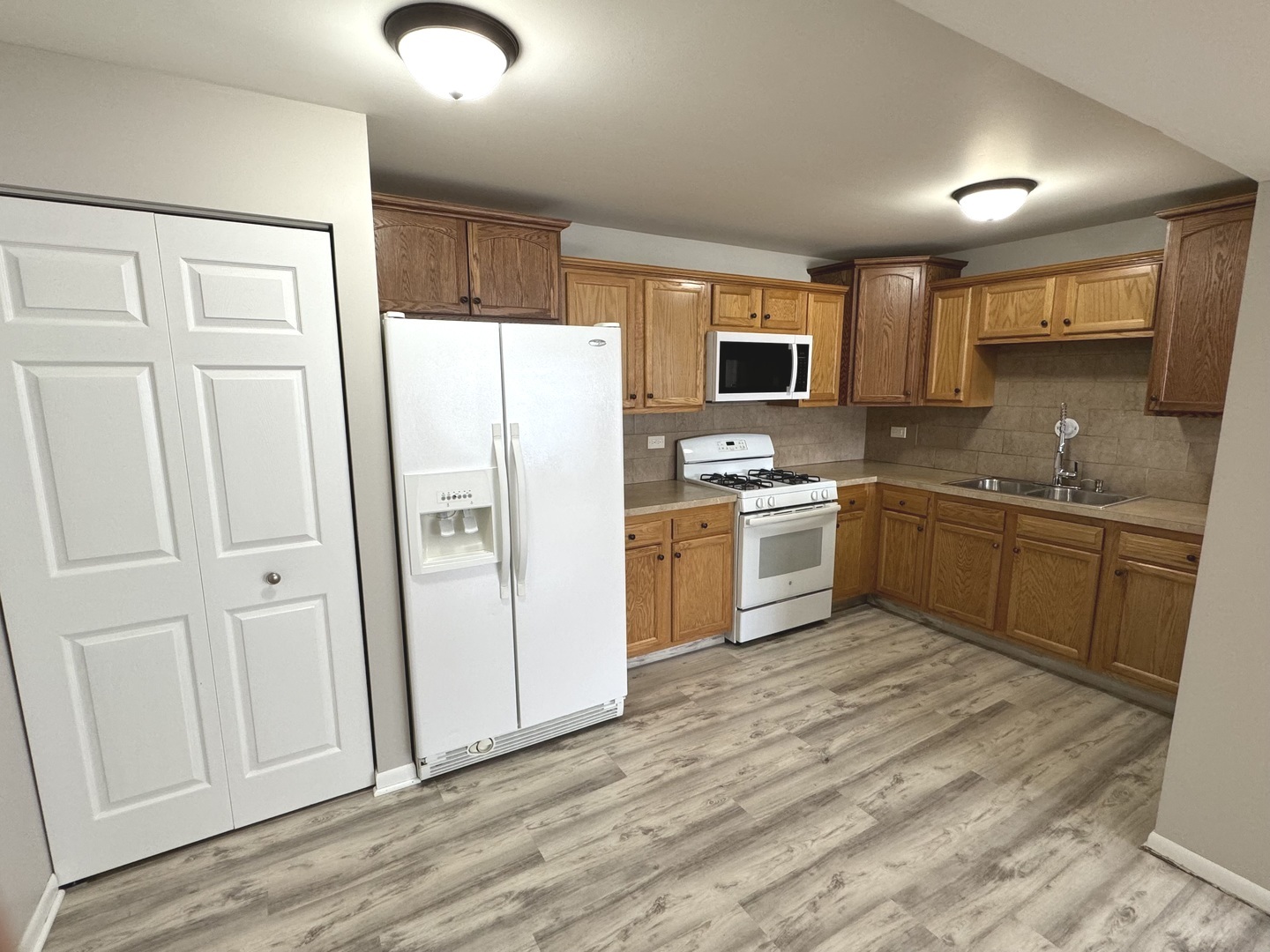 6616 104th Place #1, Chicago Ridge, IL 60415