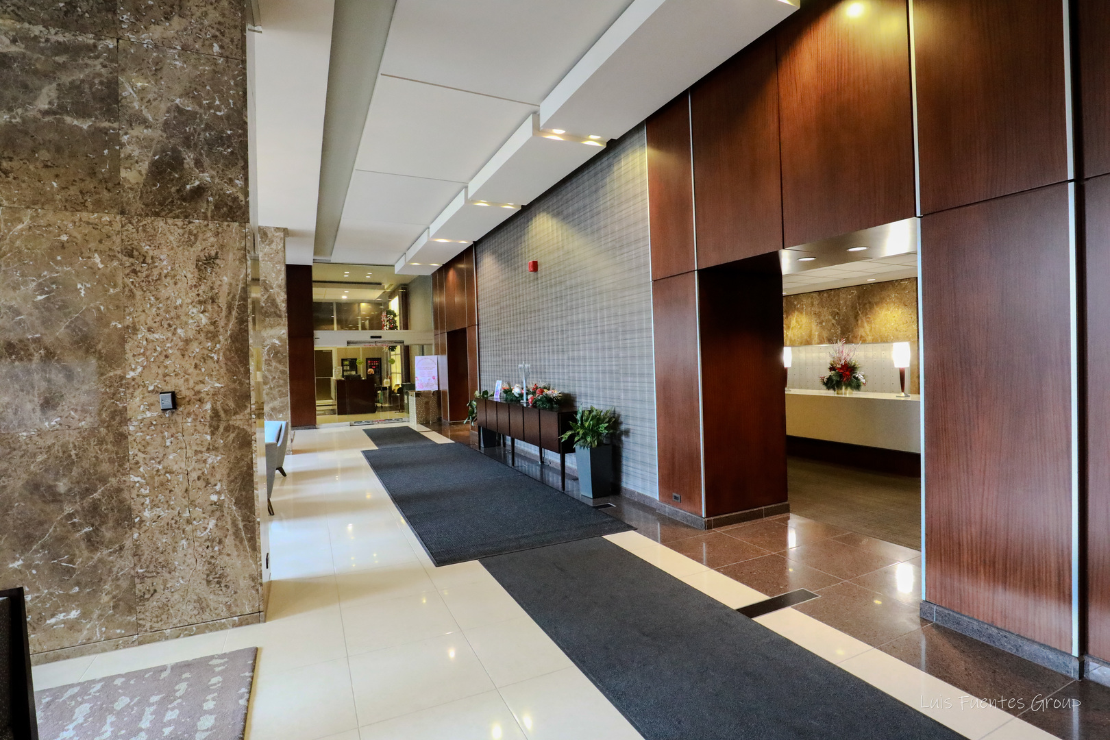 655 W Irving Park Road #4114, Chicago, IL 60613