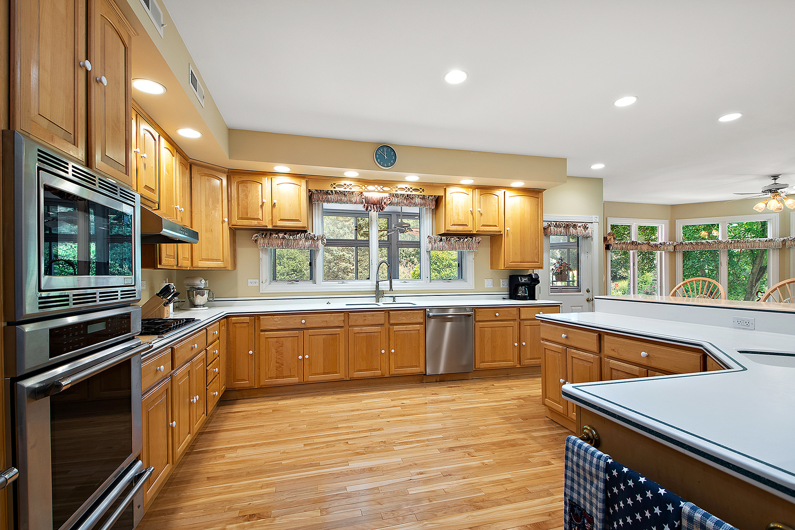 12444 Lake View Drive, Orland Park, IL 60467