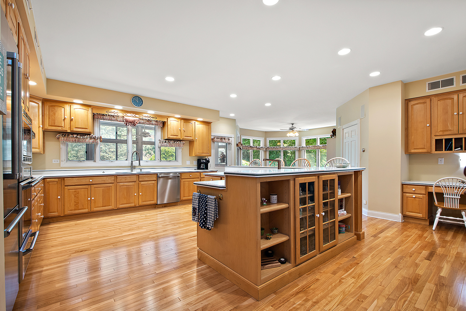 12444 Lake View Drive, Orland Park, IL 60467