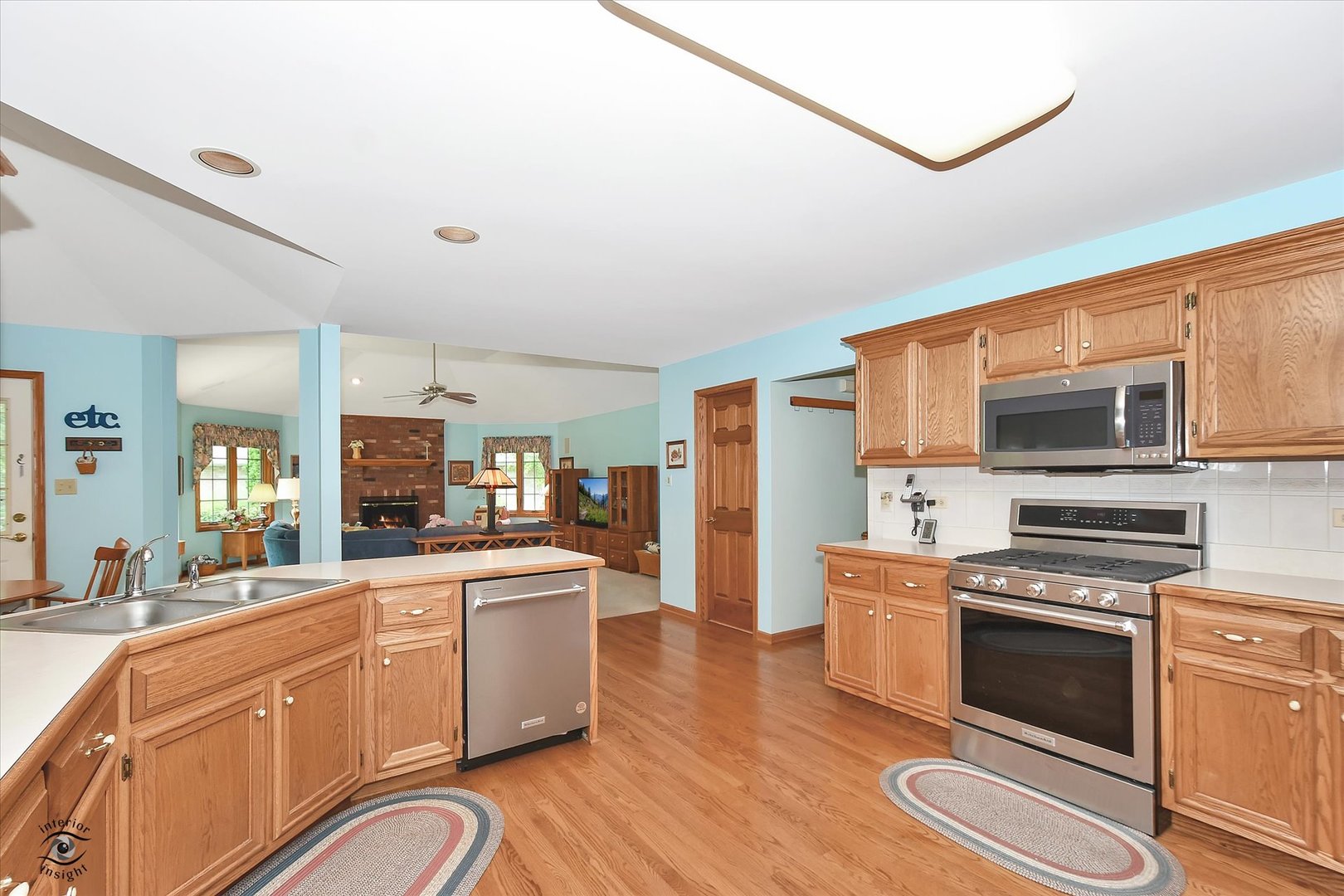 8905 Brown Drive, Frankfort, IL 60423