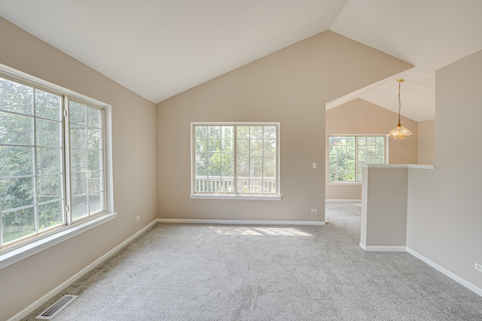 3399 Ravinia Circle, Aurora, IL 60504