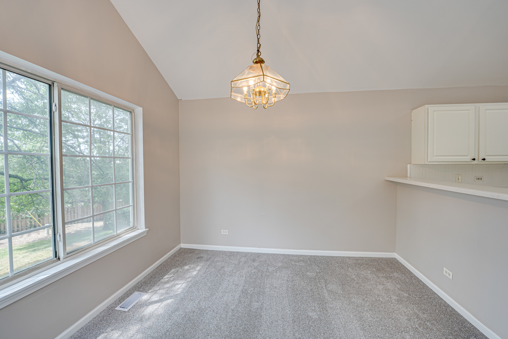 3399 Ravinia Circle, Aurora, IL 60504